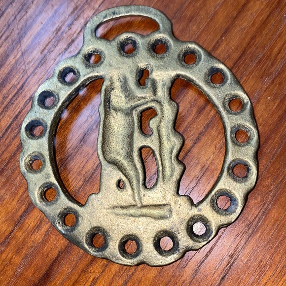 Warwick Castle Coat of Arms Horse Medallion Vtg Warwickshire England - Picture 5 of 5